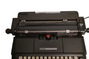 Olivetti Lexikon 83 DL Electric Portable Typewriter / 1973 - Image 7