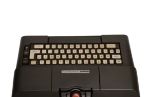 Olivetti Lexikon 83 DL Electric Portable Typewriter / 1973 - Image 2