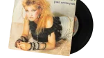 Cyndi Lauper – She's So Unusual  7″ Vinyl - Image 3